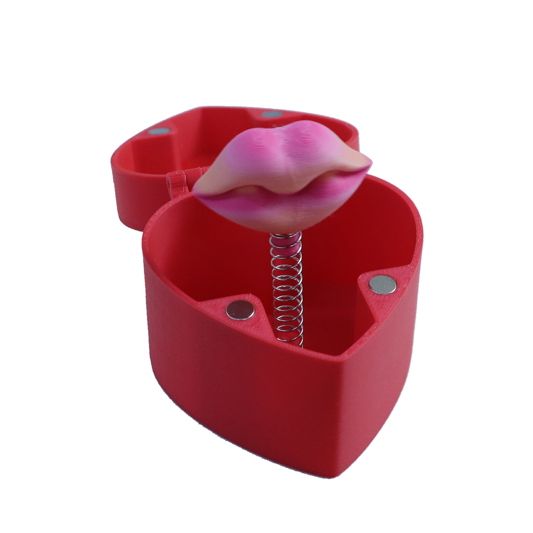 3D printed Valentine’s surprise box in red 