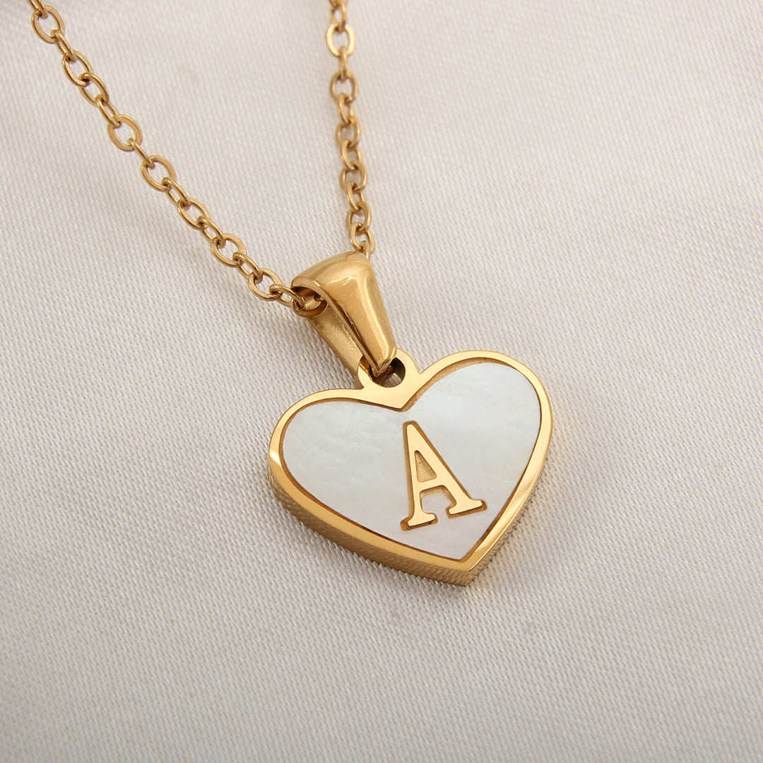 A Love letter heart-shaped chain necklace