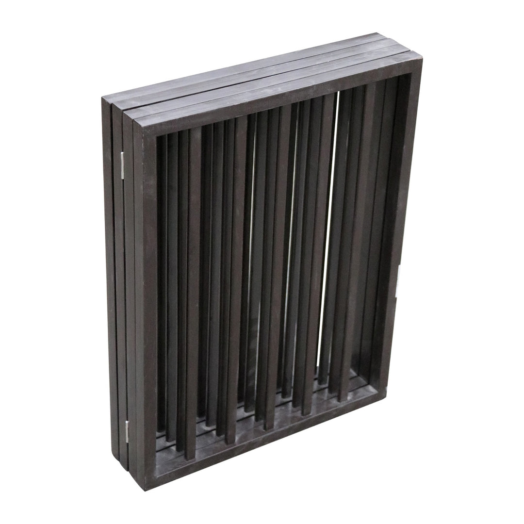 Adjustable wooden gate for small pets