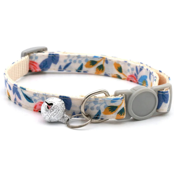 Adorable Daisy Print Pet Accessory
