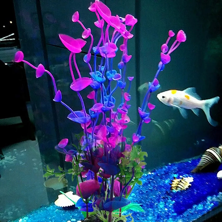 Artificial aquarium plants for fish tanks.