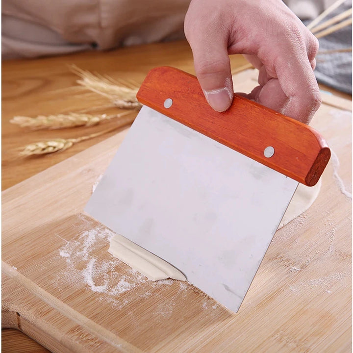 Baking dough scraper with scale