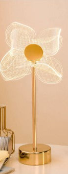 Clover Lamp