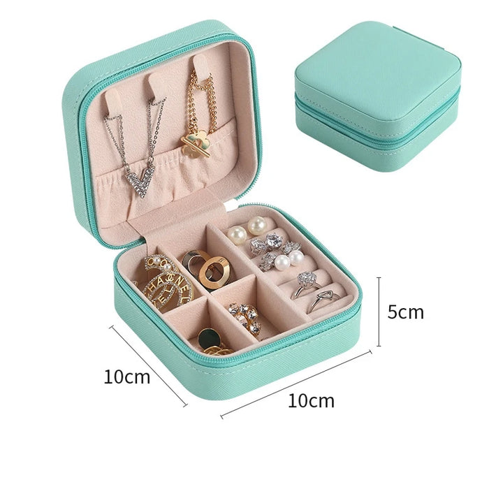 Compact jewelry storage for women