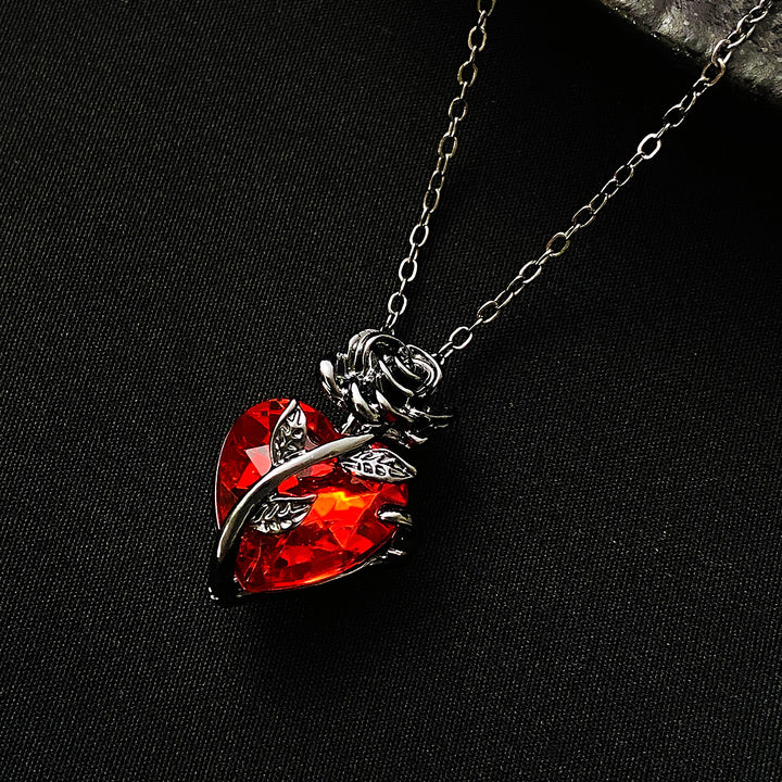 Fashionable punk love necklace women