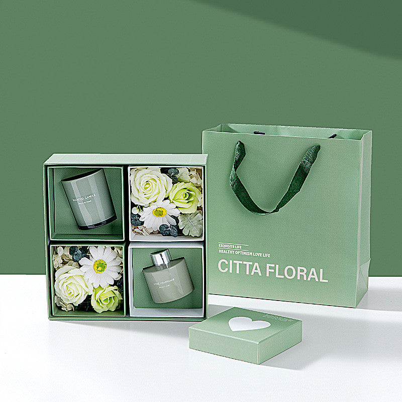 Green Creative Valentine Scented Candles 