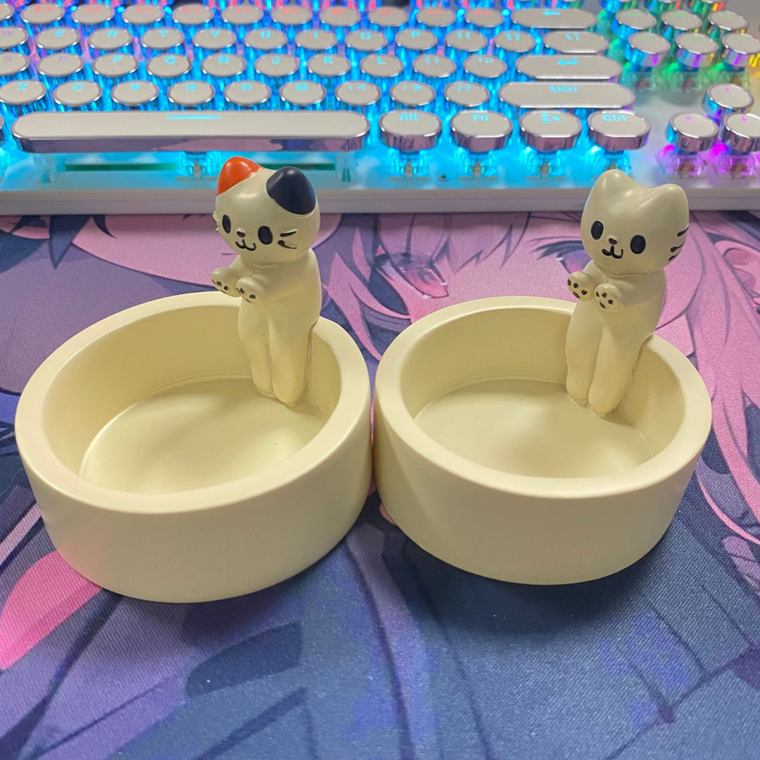 Kitten candle warmer decoration