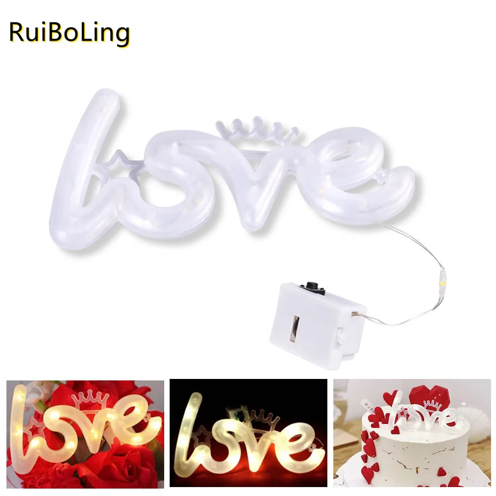 Love-themed heart table lamp