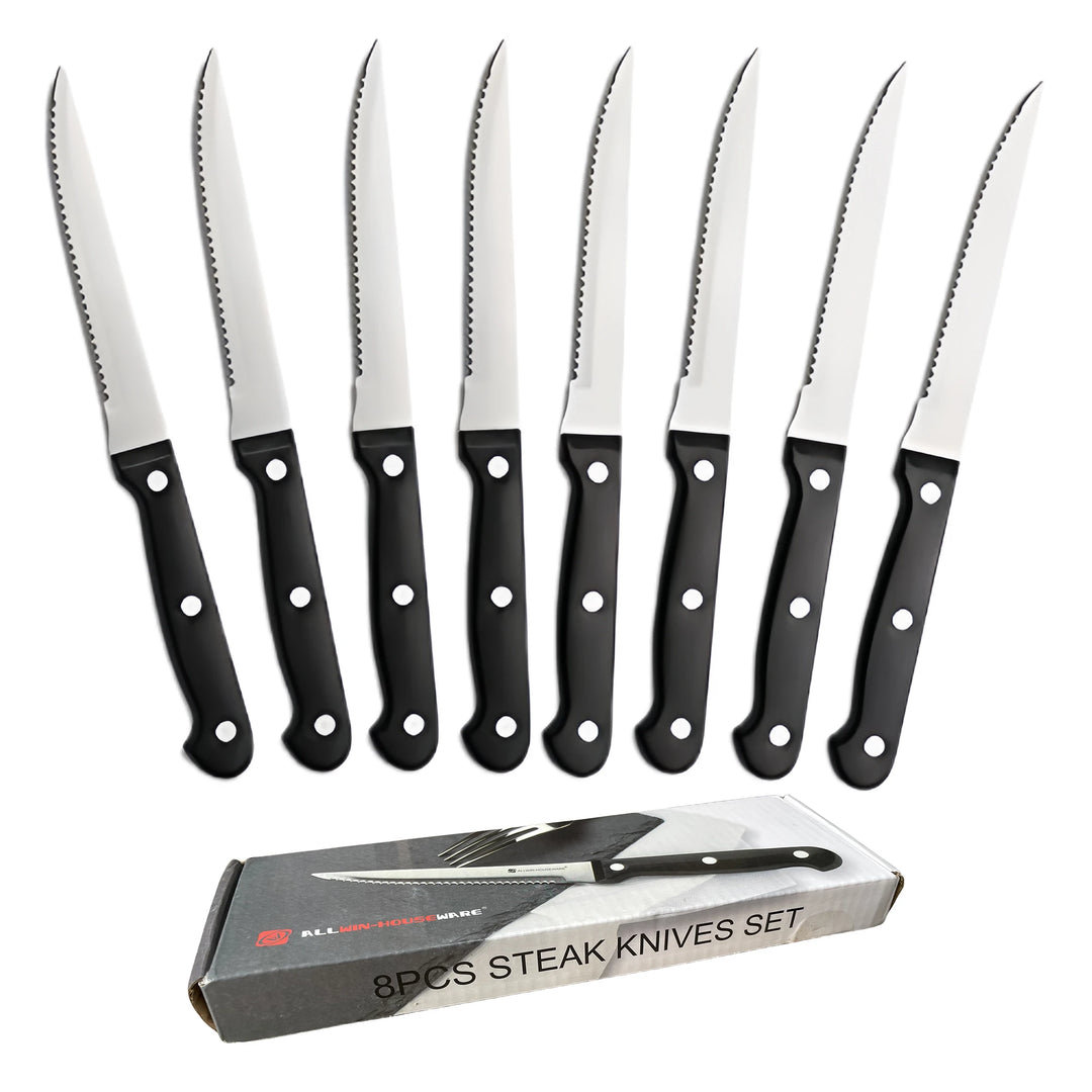 Multi-piece steak knife set for meals