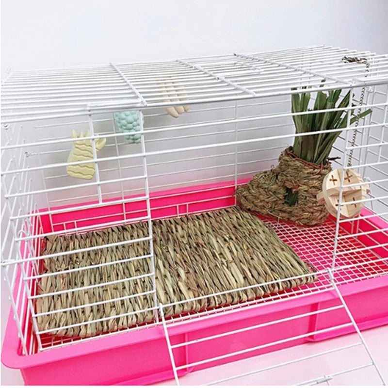 Natural grass hamster bed