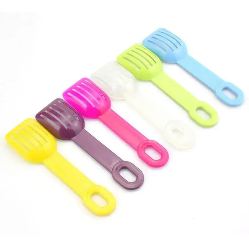 Plastic Hamster Litter Scooper