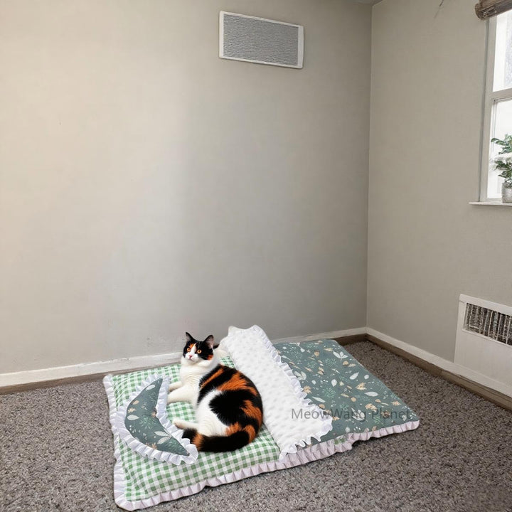 Plush cat bed and blanket set