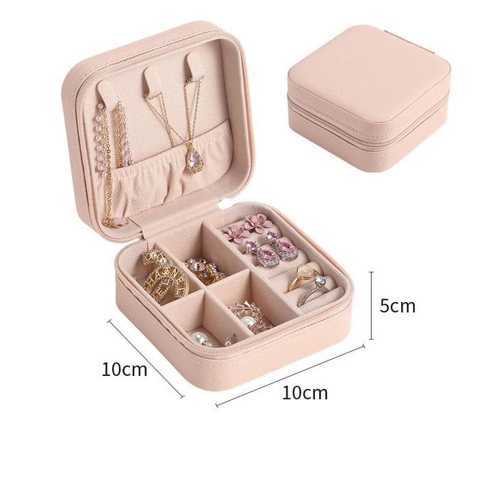 Portable ring and necklace box