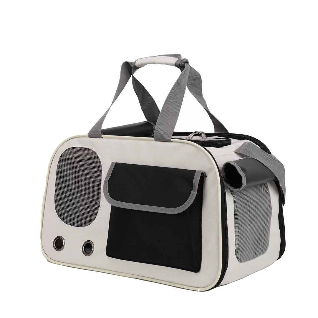 Portable shoulder bag for cats