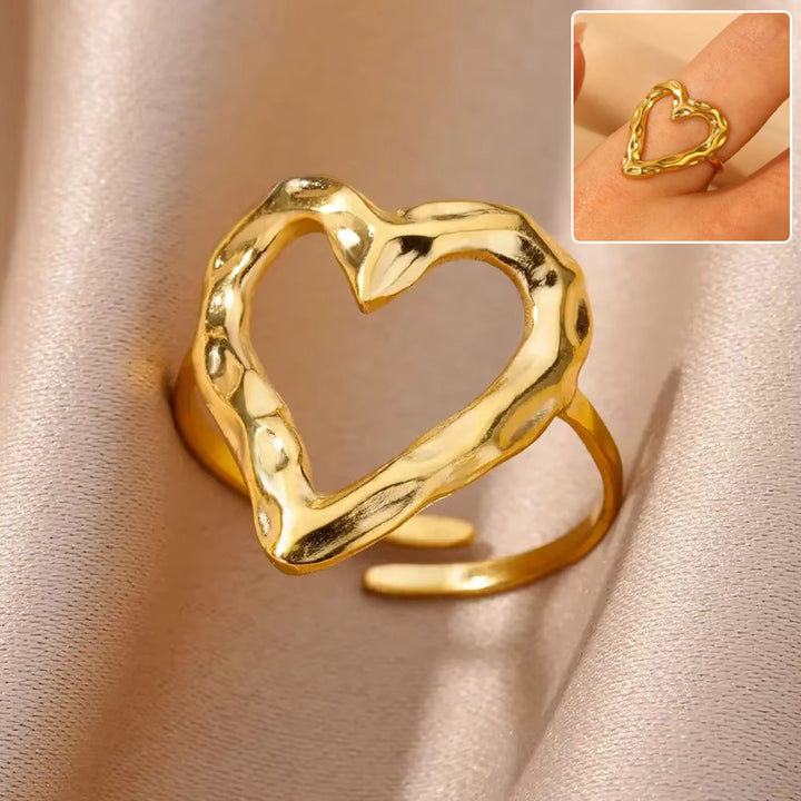 Retro Heart Jewelry Ring