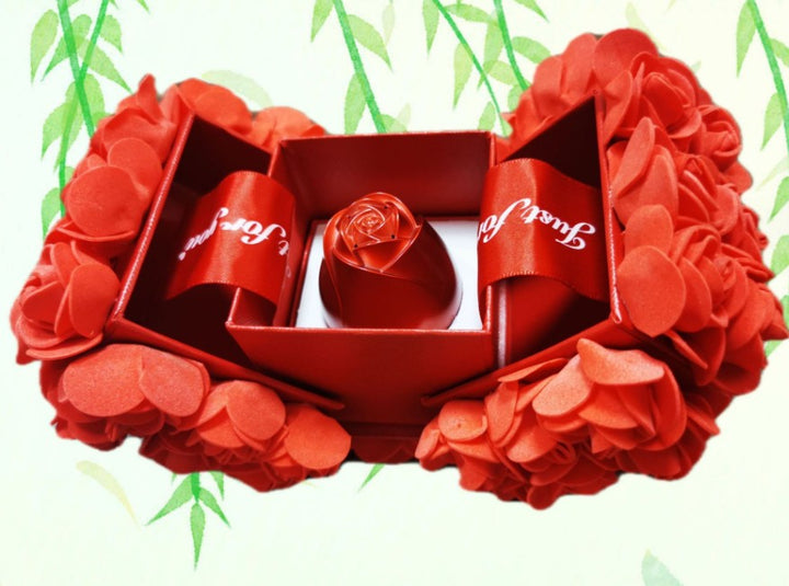 Romantic Rose Necklace Box