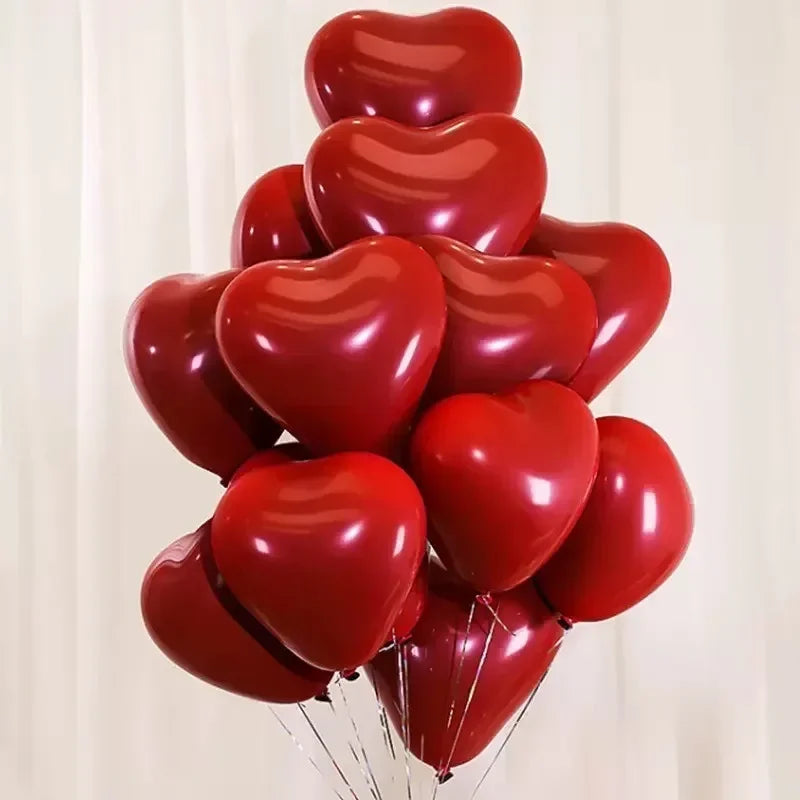 Romantic heart-shaped balloons for weddings