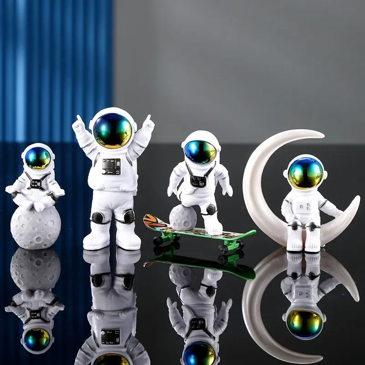 Astronaut Figure Statue 1 Set Spaceman Sculpture Educational Toy Home Decor