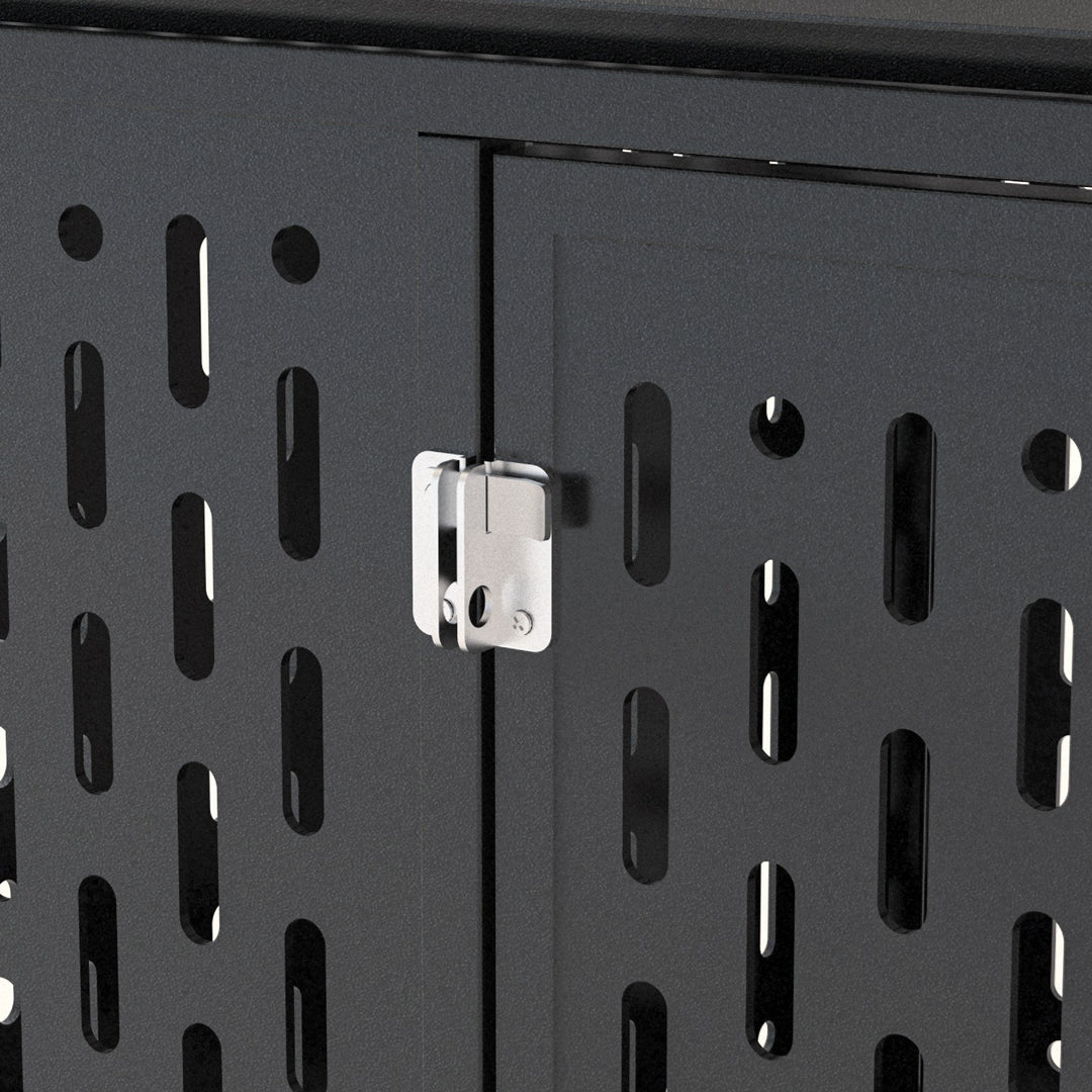 Secure dog crate for medium dogs