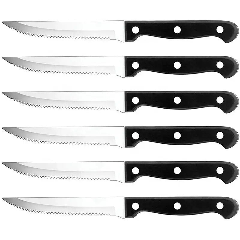 Sharp serrated dinner knives for meat