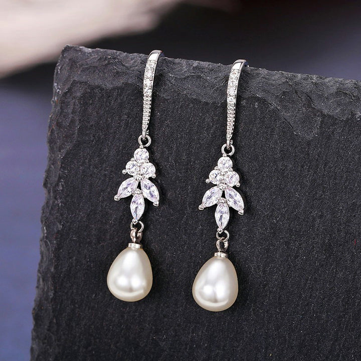 Slimming Dangle Pearl Earrings
