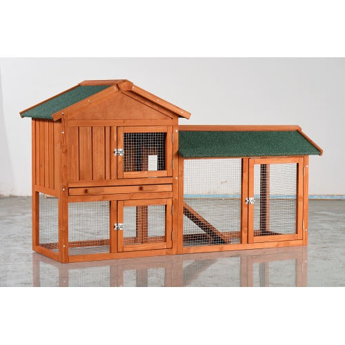 Small animal hutch for outdoor use