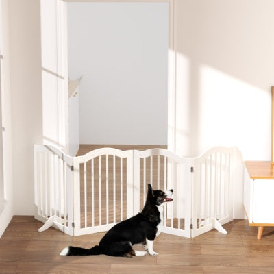 Foldable pet gate with panels
