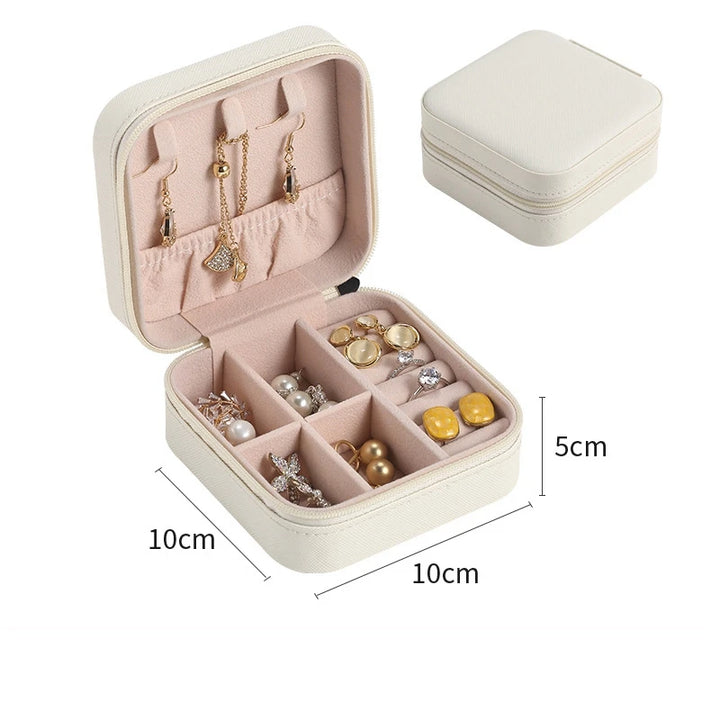 Travel-friendly earring organizer case