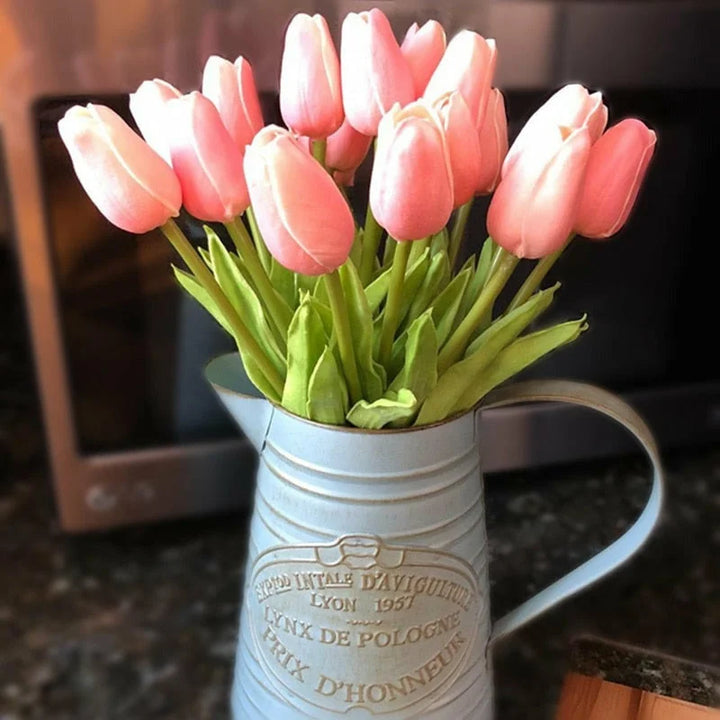 Wedding centerpiece tulip flowers