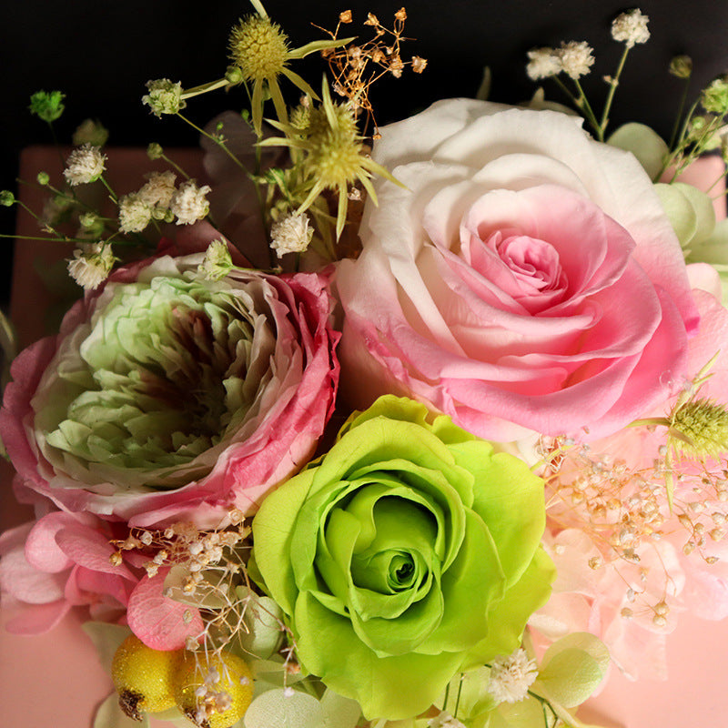 White Pink Rose Box