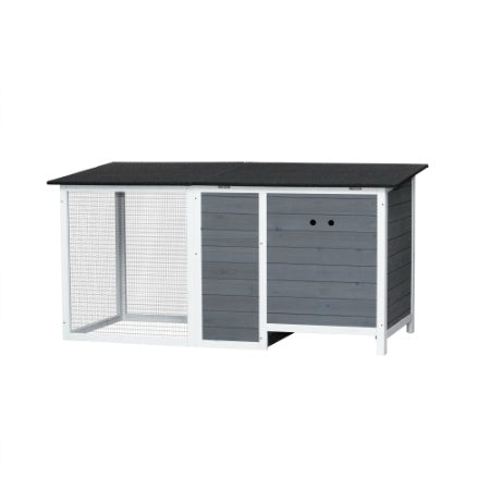 Wooden poultry coop with run